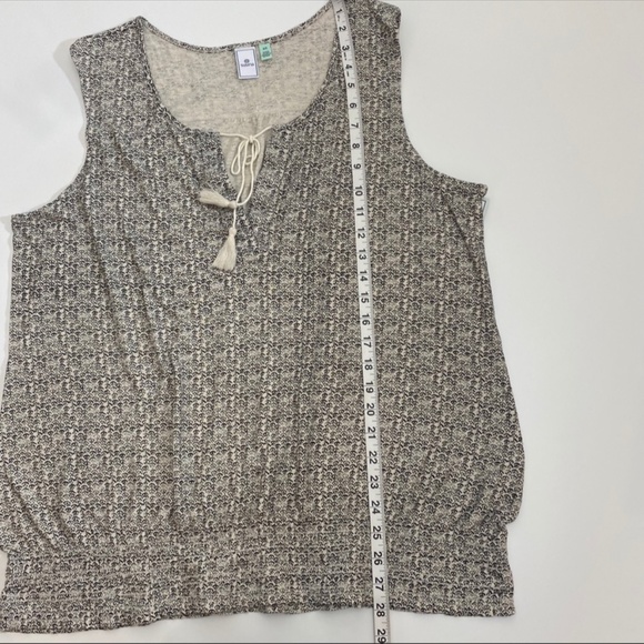 SUSINA Novelty Knit Linen Blend Tank with Mosaic fan print in Plus Size 0X - Picture 4 of 8